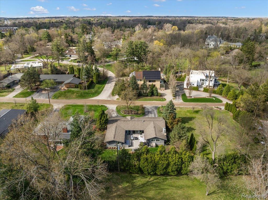 80 MAYWOOD Avenue, Bloomfield Hills, MI 48304 — Photo 49