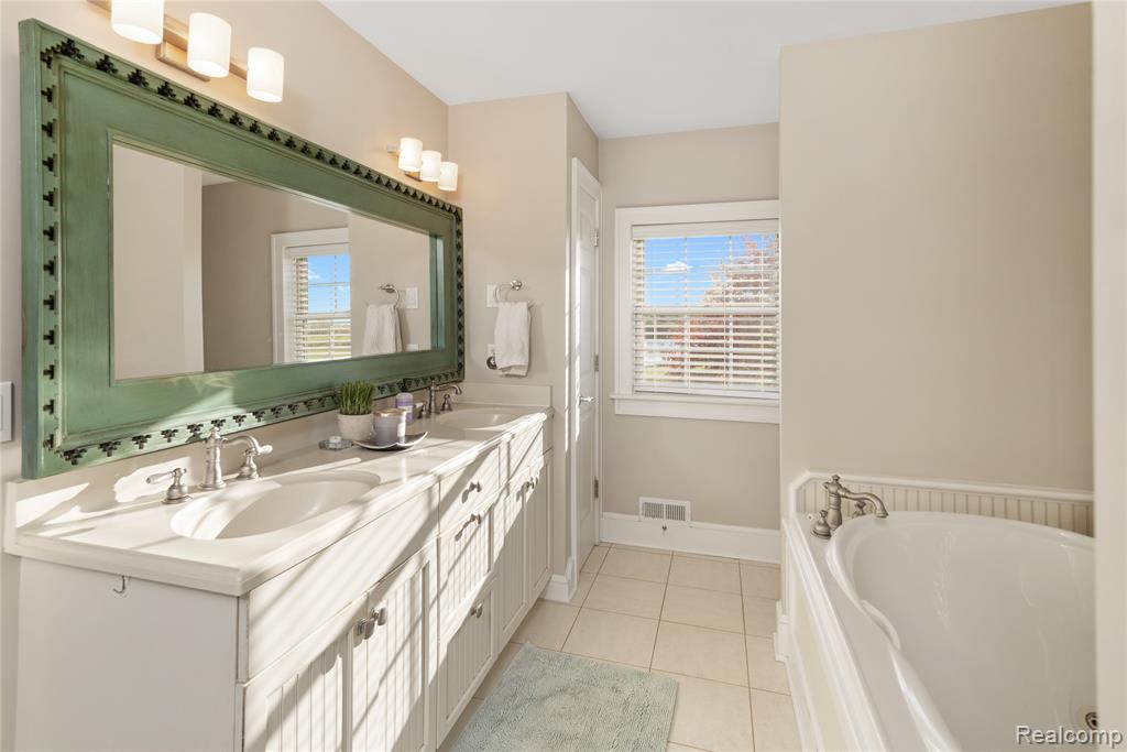 9096 Copper Ridge Drive, Davison, MI 48423 — Photo 16