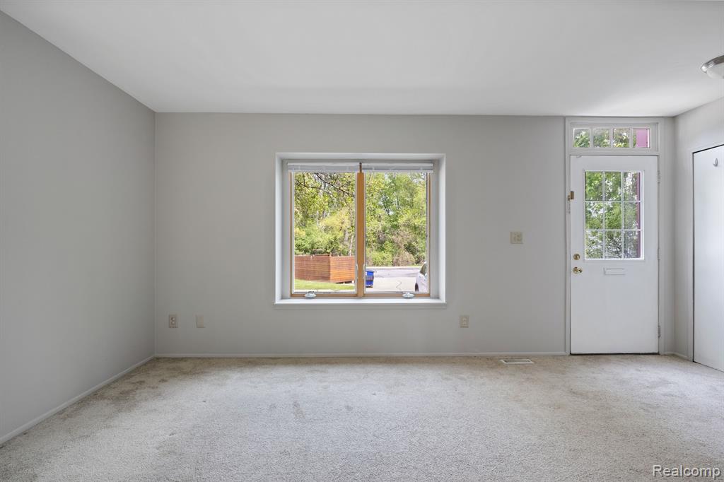 3607 BURBANK Drive, 151, Ann Arbor, MI 48105 — Photo 5