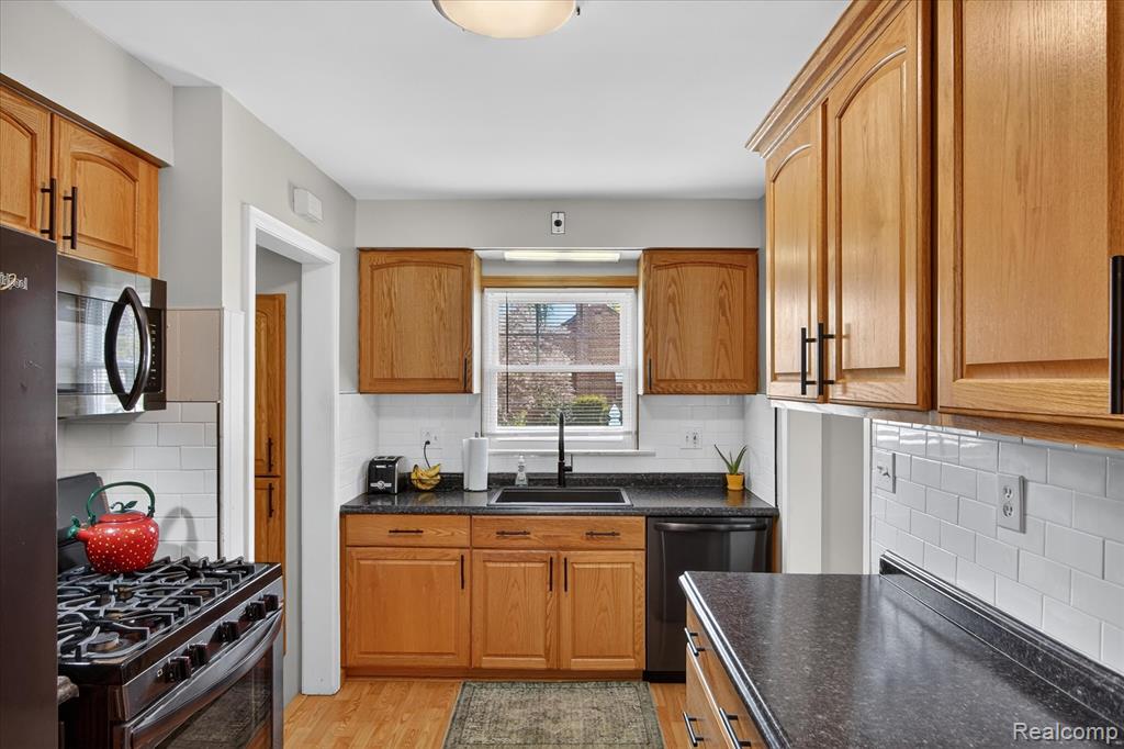 13212 Phelps Street, Southgate, MI 48195 — Photo 9