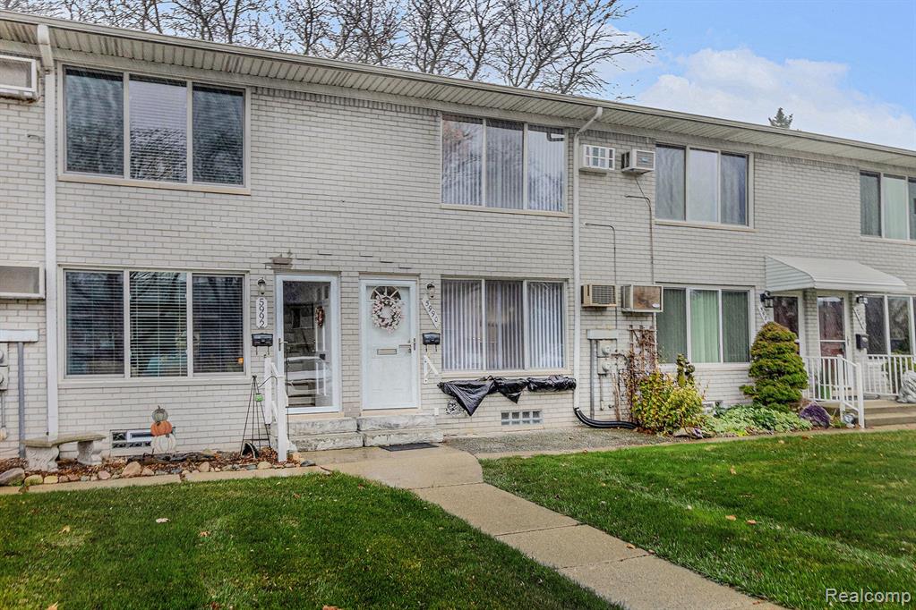 5990 Alan Drive, 21, Brighton, MI 48116 — Photo 3