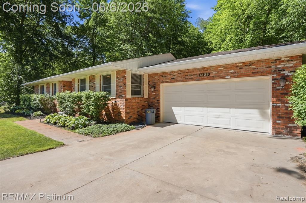 1539 Clark Lake Road, Brighton, MI 48114 — Photo 2