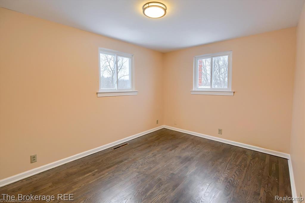 7310 Brewer Road, Flint, MI 48507 — Photo 43