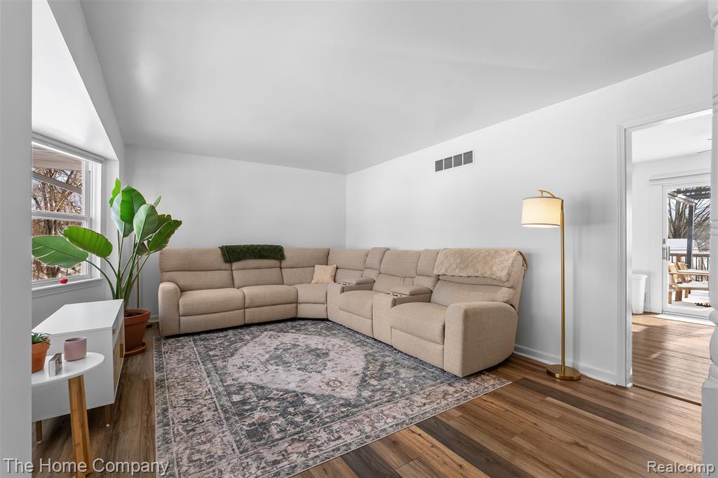 3821 Langley Drive, Pinckney, MI 48169 — Photo 7
