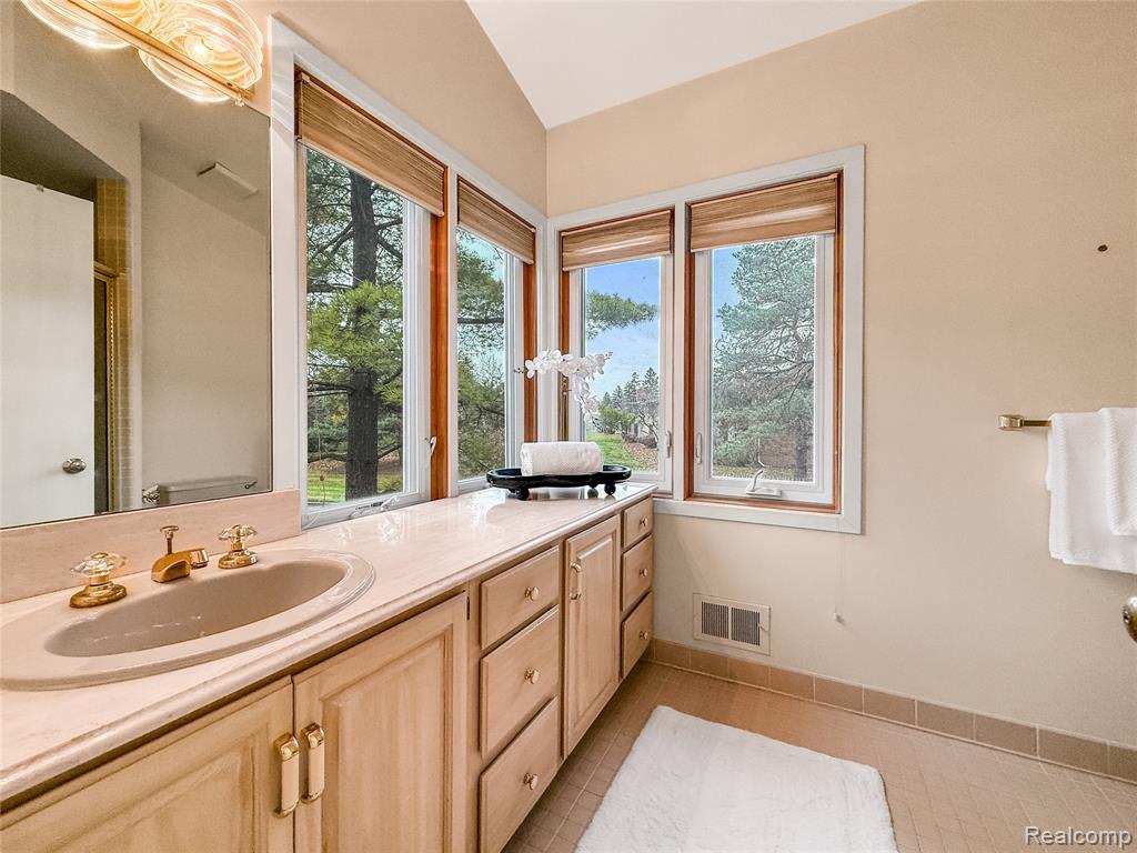 6953 Pebble Park Circle, 68, West Bloomfield, MI — Photo 17