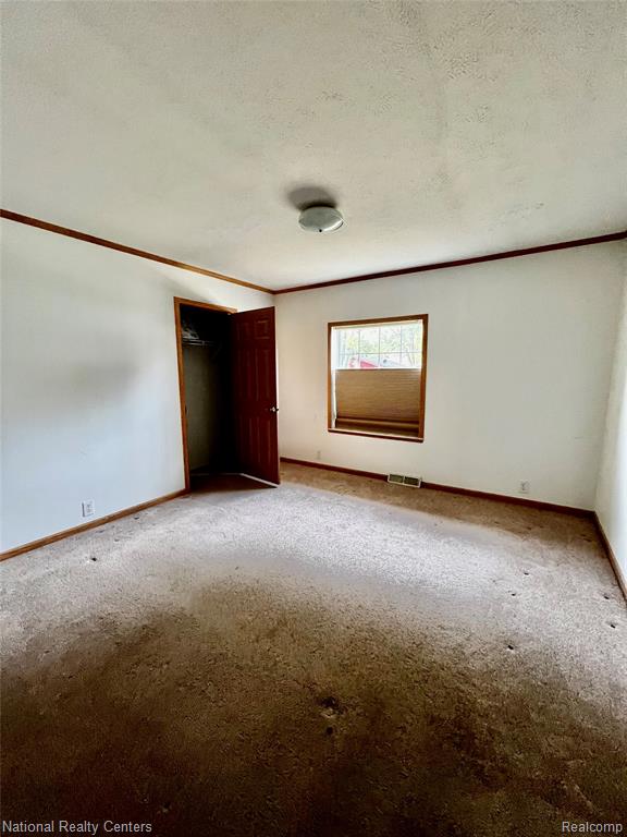 8015 Syracuse Street, Taylor, MI 48180 — Photo 28