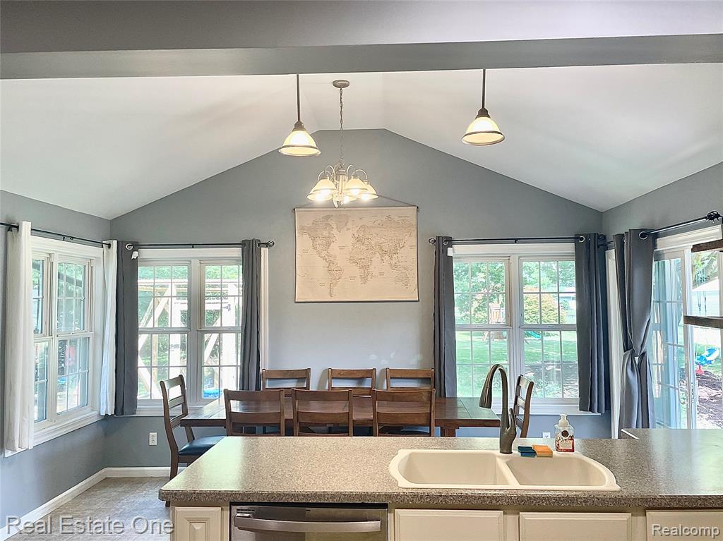 4620 Kempf Street, Waterford, MI 48329 — Photo 13