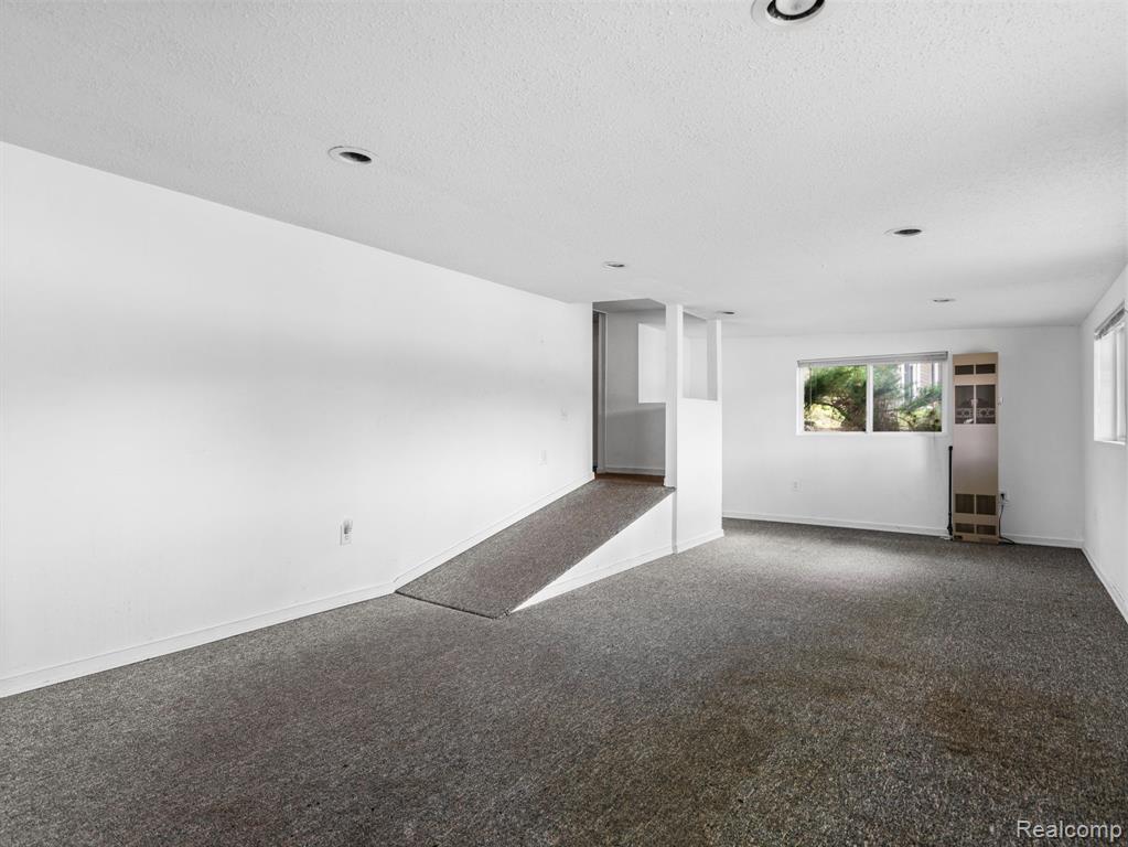 681 Lakeview Drive, Harrison, MI 48625 — Photo 44