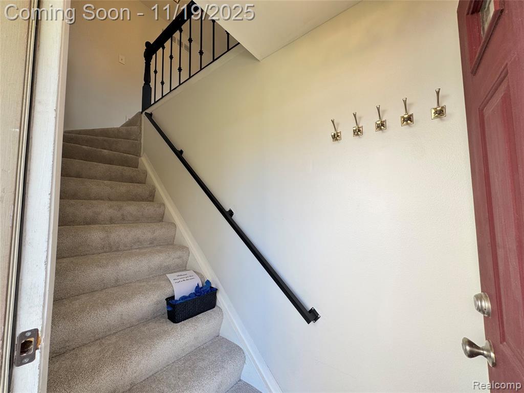 140 Princeton Drive, South Lyon, MI 48178 — Photo 5