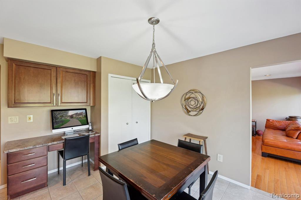 7039 Timberview Trail, West Bloomfield, MI — Photo 20