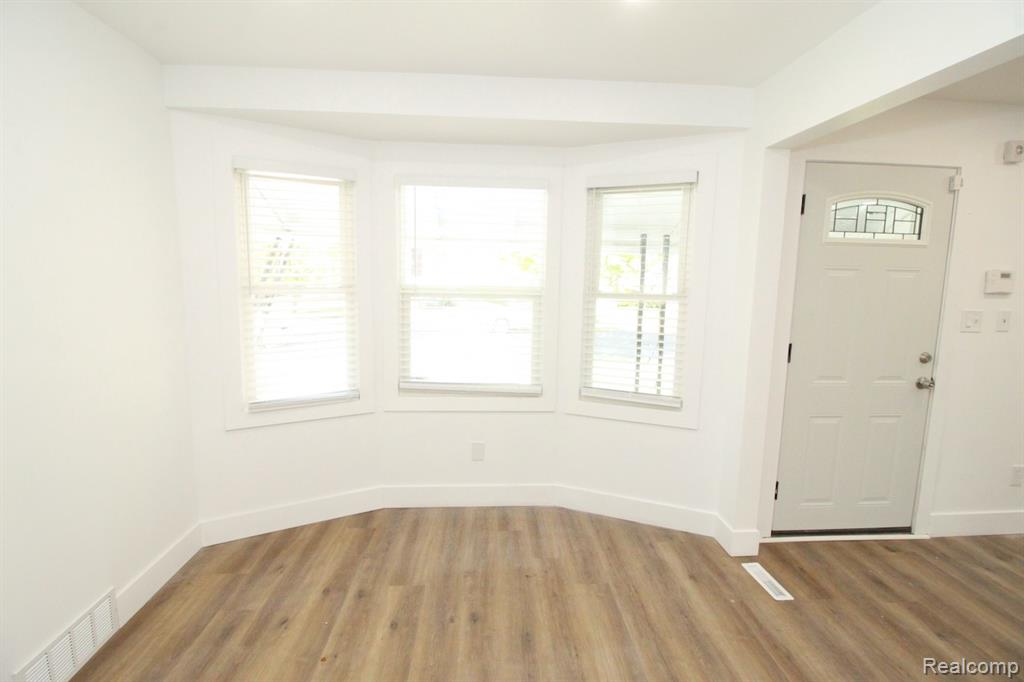 19778 Tracey Street, Detroit, MI 48235 — Photo 9