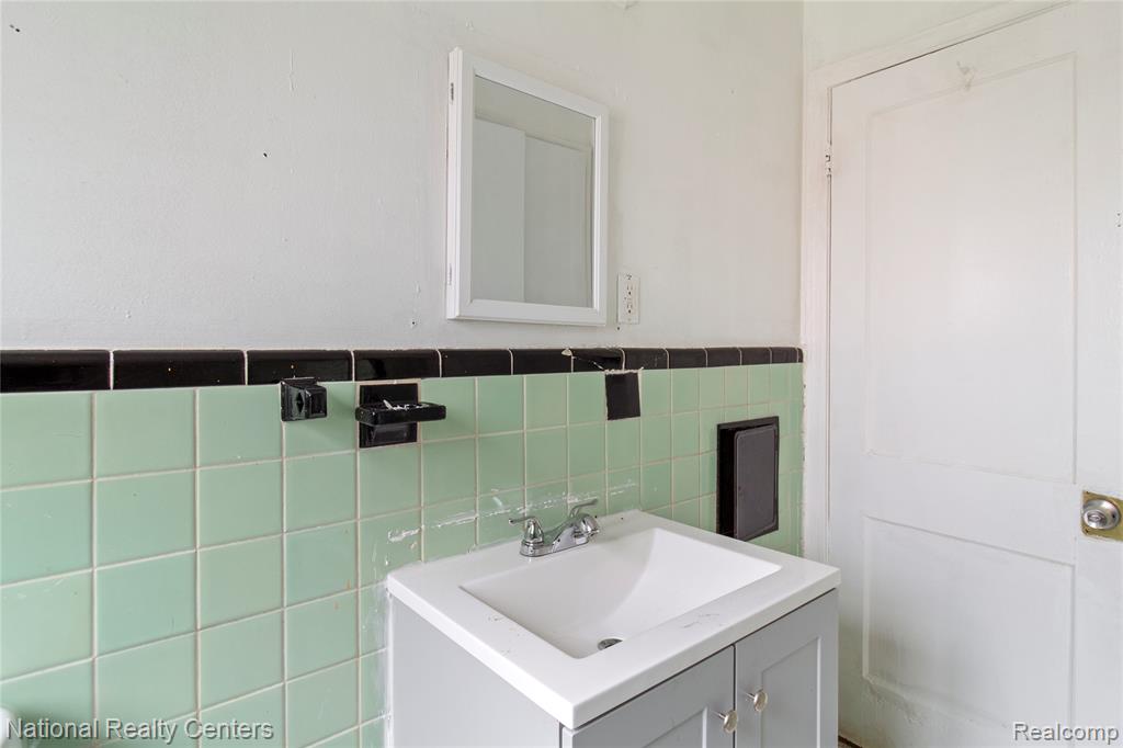 5981 University Place, Detroit, MI 48224 — Photo 10