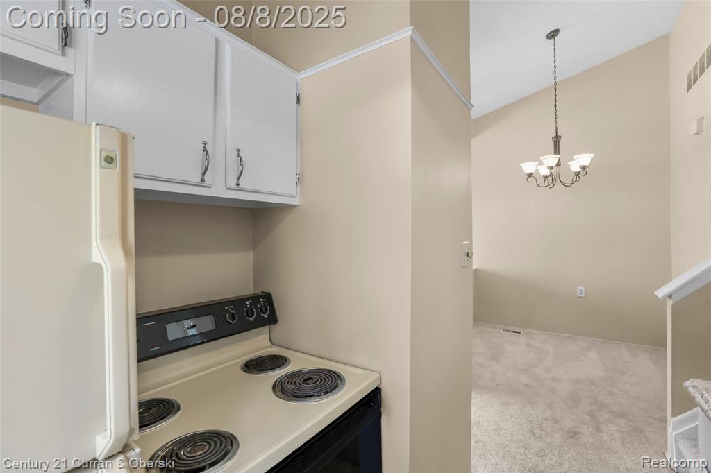 8269 Bristol Street, Westland, MI — Photo 10