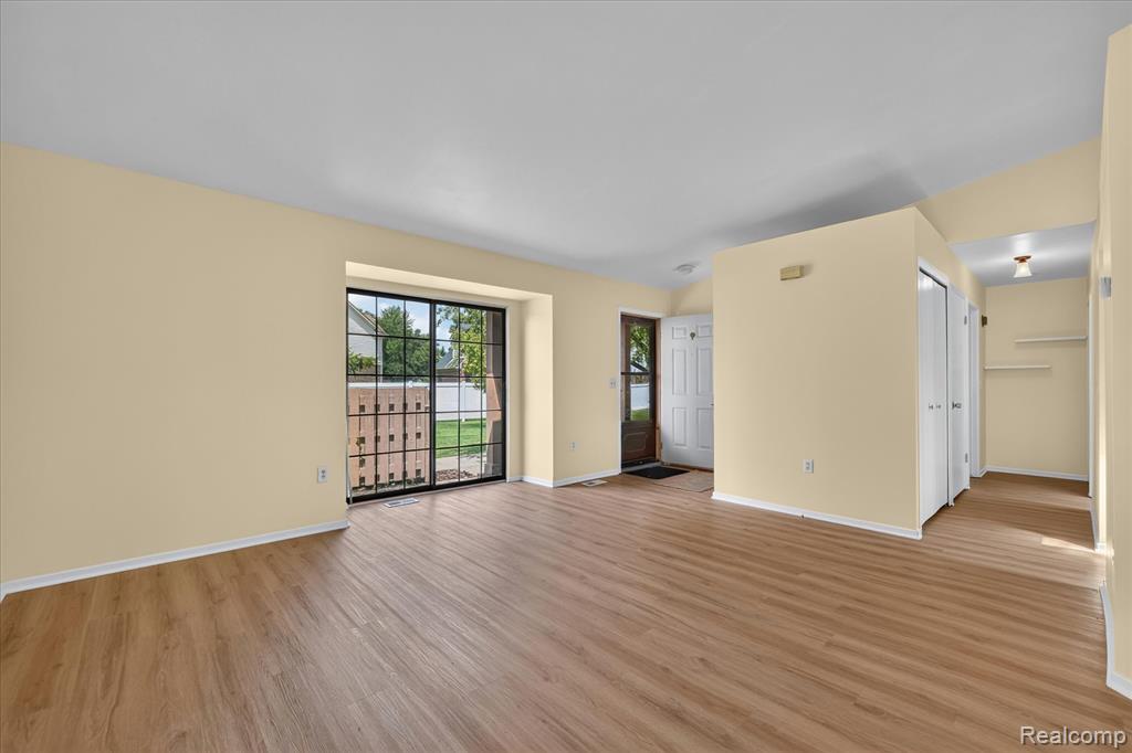 43628 W Arbor Way Drive, 103, Canton, MI 48188 — Photo 11