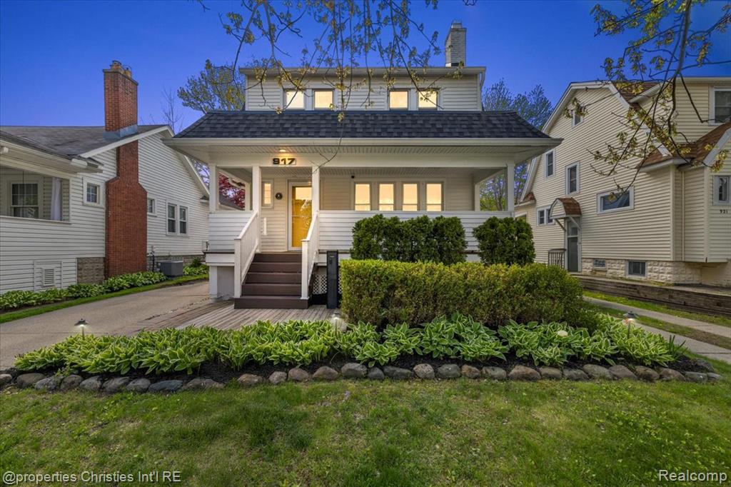 917 Maplegrove Avenue, Royal Oak, MI 48067 — front exterior