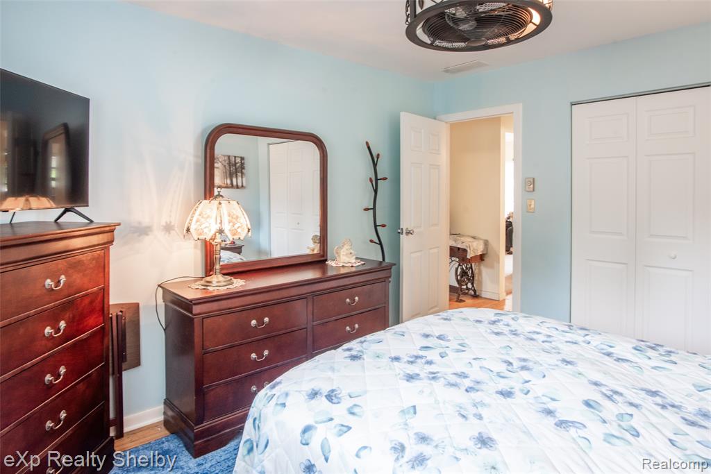 9595 Pearl Beach Boulevard, Clay, MI 48001 — Photo 6