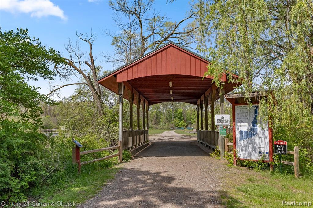 4400 HIGHFIELD Road, Waterford, MI 48329 — Photo 47