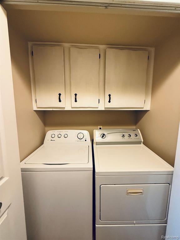 669 CHIPPEWA Street, Mount Clemens, MI 48043 — Photo 32