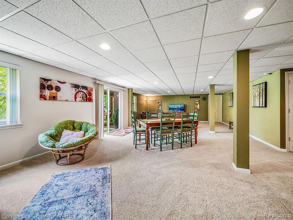 17070 CARRIAGE Way, Northville, MI 48168 — Photo 30