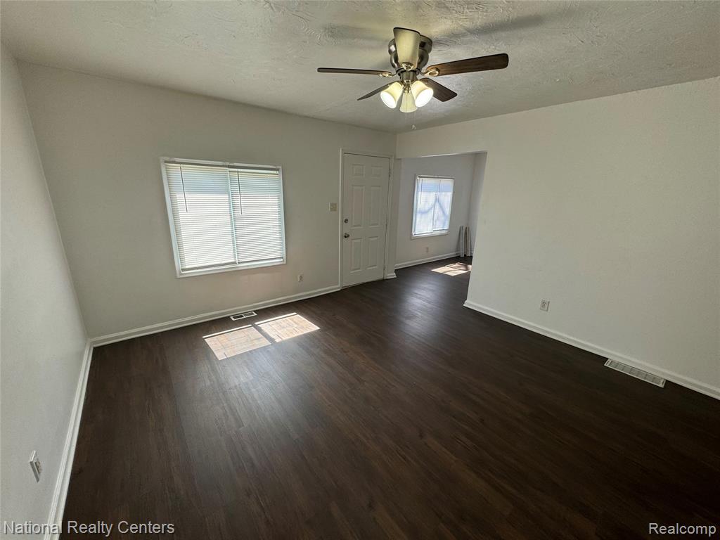 8709 Toepfer Road, Warren, MI 48089 — Photo 3