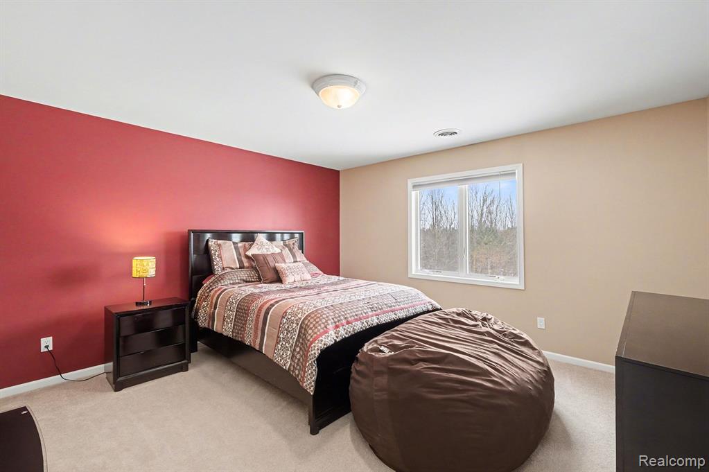 8399 Potter Road, Flushing, MI, 48433