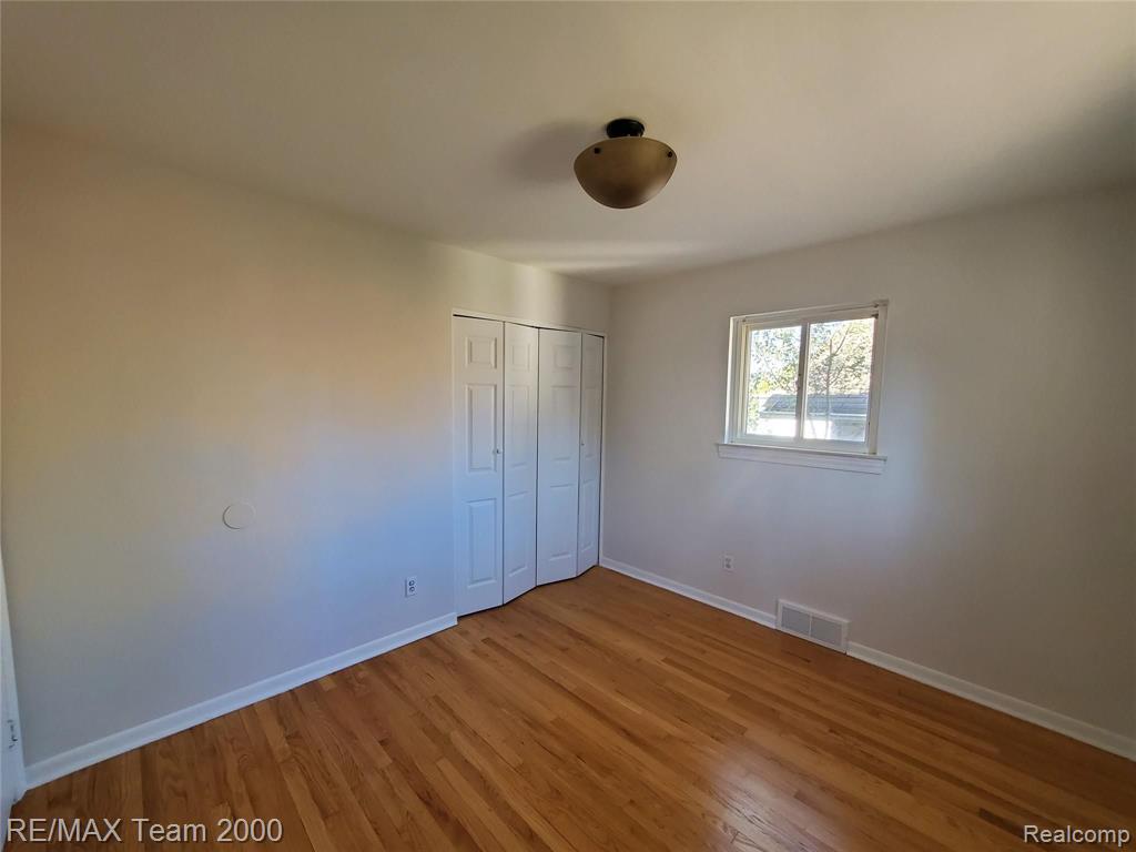 5637 MERRICK Street, Dearborn Heights, MI 48125 — Photo 13