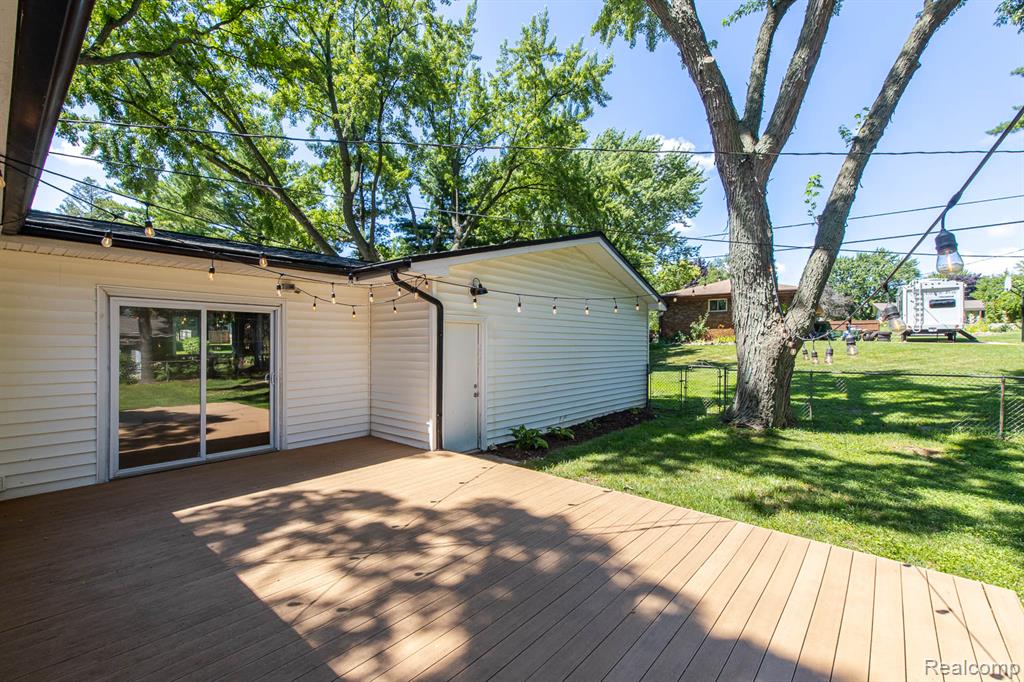 7709 Shelley Drive, Clarkston, MI 48348 — Photo 56