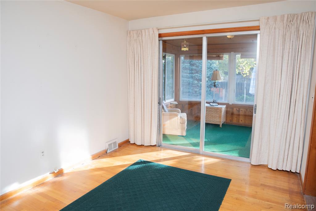 9807 Seavitt Drive, Allen Park, MI 48101 — Photo 14