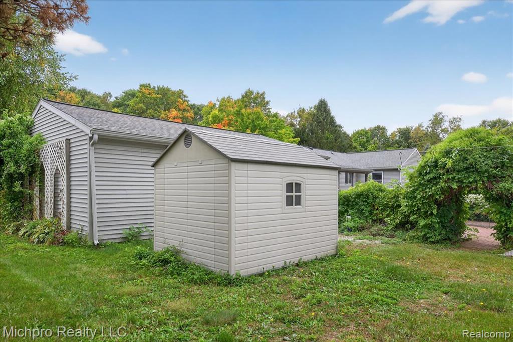 4932 Grange Hall Road, Holly, MI 48442 — Photo 57