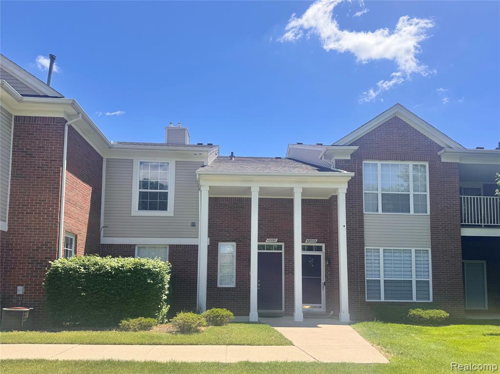 45997 RHODES Drive, Macomb, MI 48044