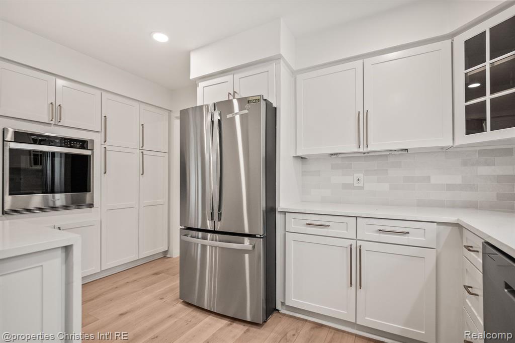 2459 HICKORY GLEN Drive, Bloomfield Hills, MI 48304 — Photo 17