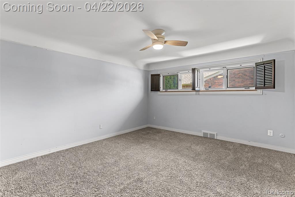 409 Crescent Drive, Dearborn, MI 48124 — Photo 32