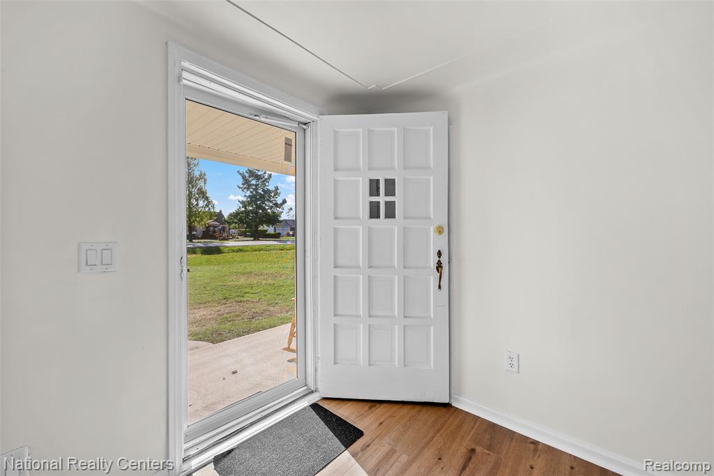29842 Fort Road, Rockwood, MI — Photo 18