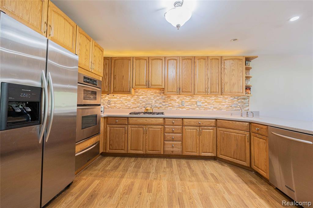 21855 Huron River Drive, New Boston, MI 48164 — Photo 12