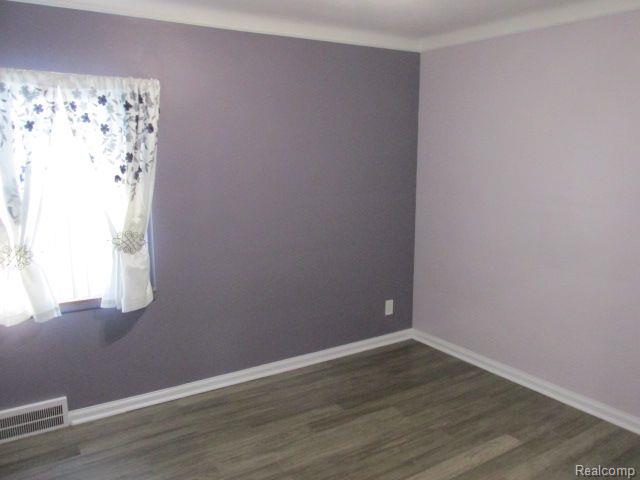 1915 LANCASTER Street, Grosse Pointe Woods, MI 48236 — Photo 7