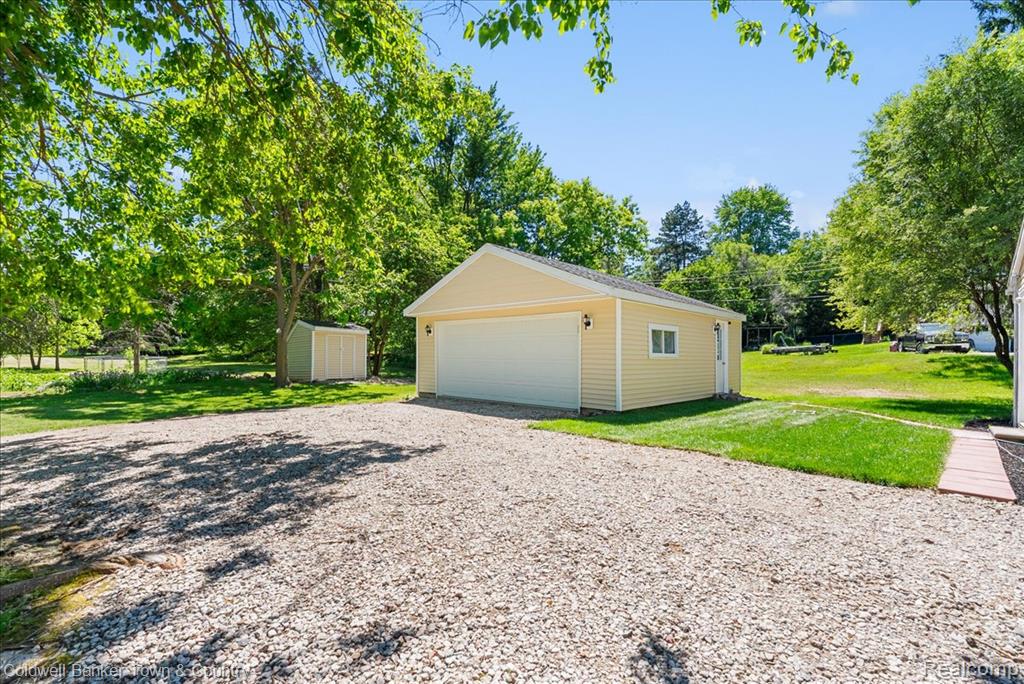 833 Hein Avenue, Lansing, MI 48911 — Photo 4