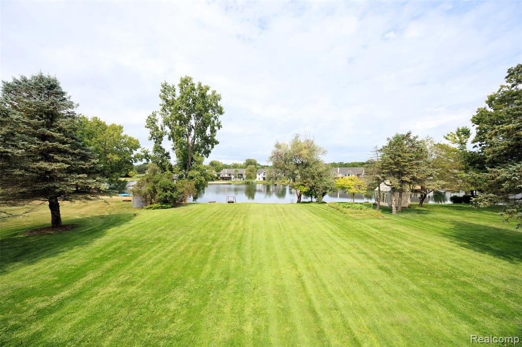 59692 Barkley Drive, New Hudson, MI 48165 — Photo 32