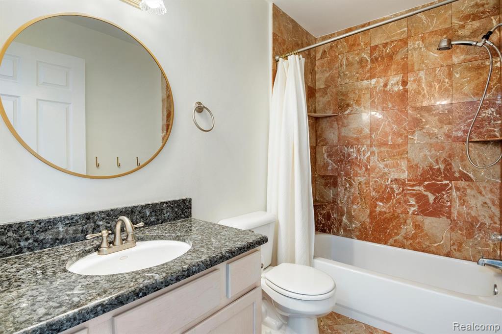 7992 THORNHILL Drive, Ypsilanti, MI 48197 — Photo 31