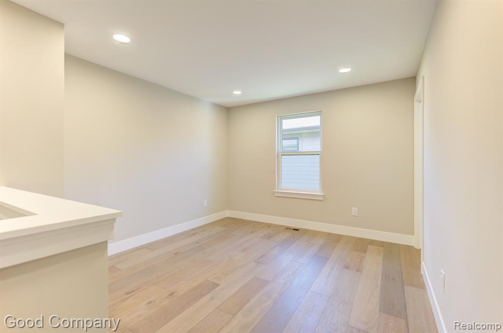 808 Irving Avenue, Royal Oak, MI 48067 — Photo 33