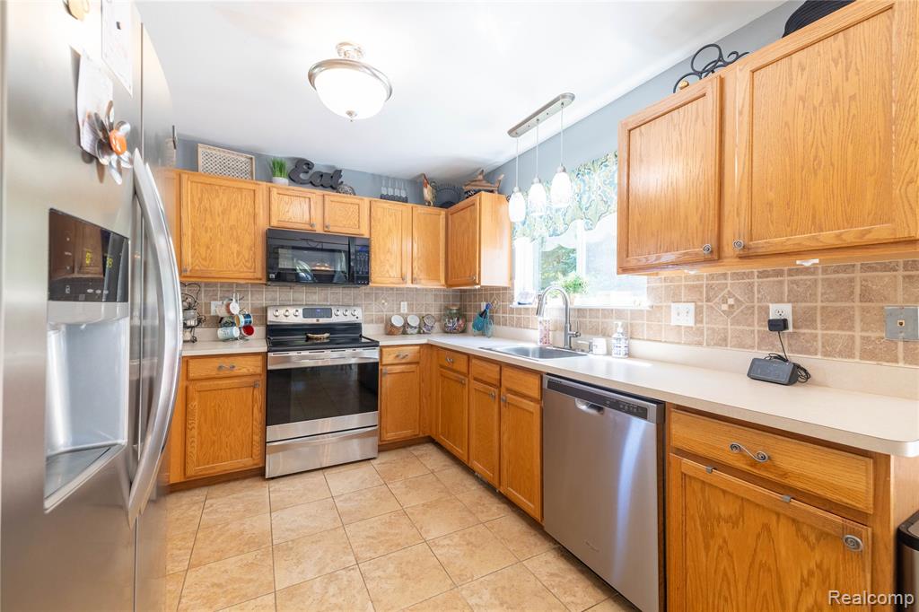 52657 Huntley Avenue, New Baltimore, MI 48047 — Photo 12