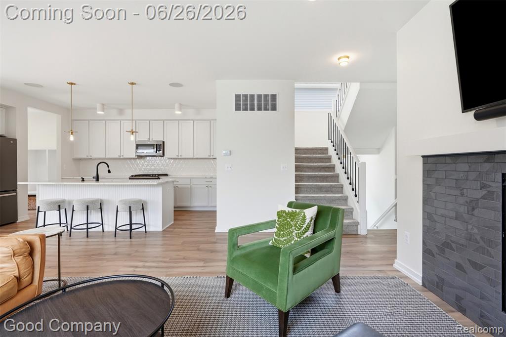 8431 Kenberton Drive, Oak Park, MI 48237 — Photo 14