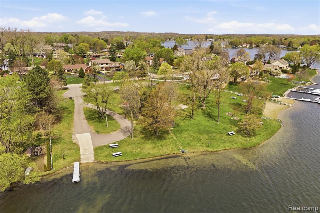 3756 Chevron Drive, Highland, MI 48356 — Photo 36