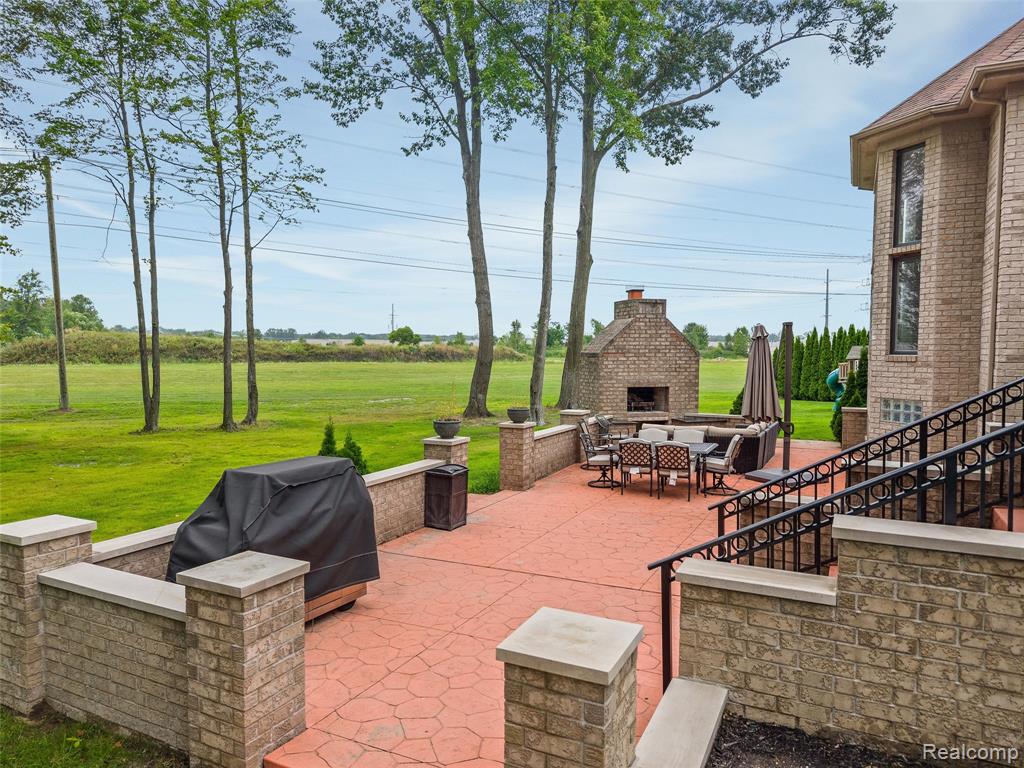 52041 Loon Court, Shelby Twp, MI 48315 — Photo 46