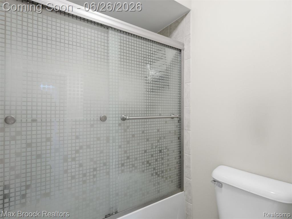 583 Birchcrest Court, Oakland, MI — Photo 45