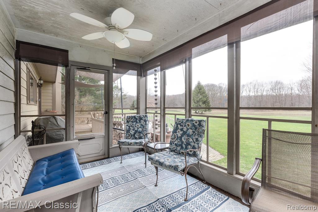 5850 MEADOWS Drive, Clarkston, MI 48348 — Photo 5