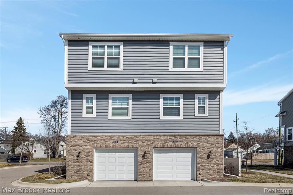 540 PARKDALE Lane, 72, Ferndale, MI 48220 — Photo 28