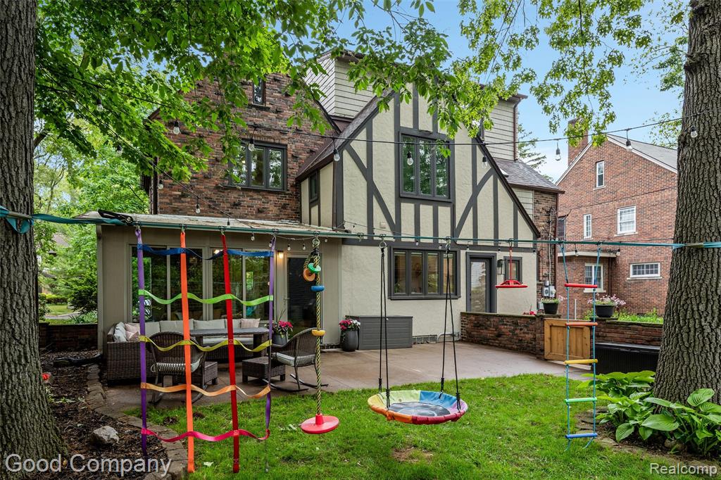 641 W WOODLAND Street, Ferndale, MI 48220 — Photo 56