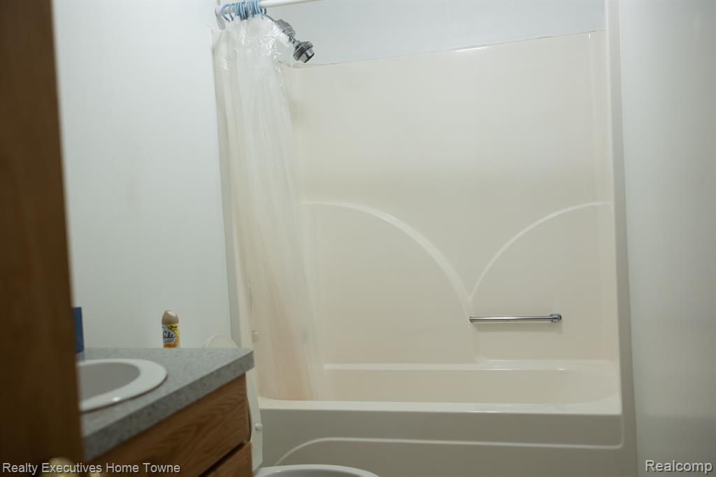 5237 TAFT Road, Clay, MI 48001 — Photo 28