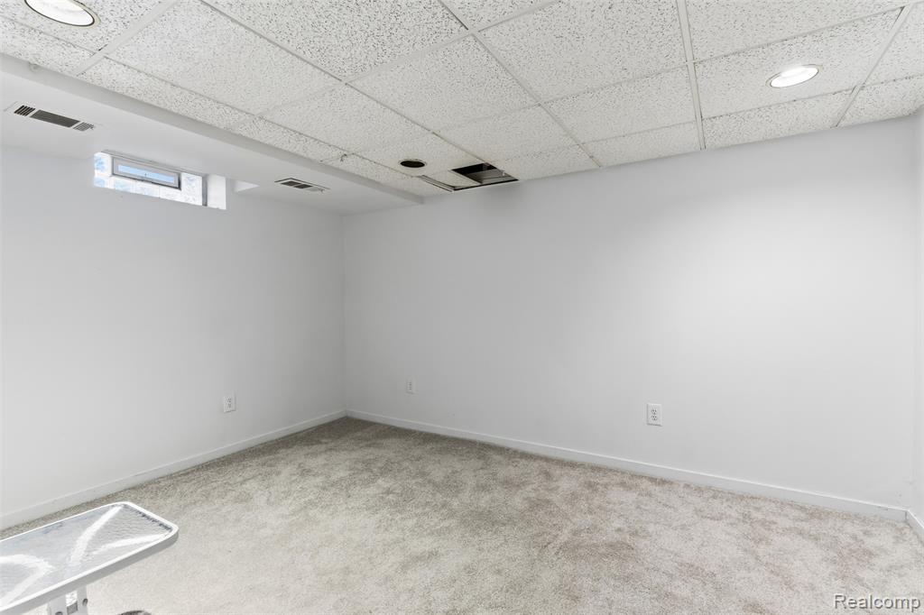 5186 E 14 Mile Road, Warren, MI 48092 — Photo 24