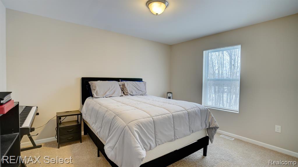 7115 GLENMEADOW Court, Grand Blanc, MI 48439 — Photo 13